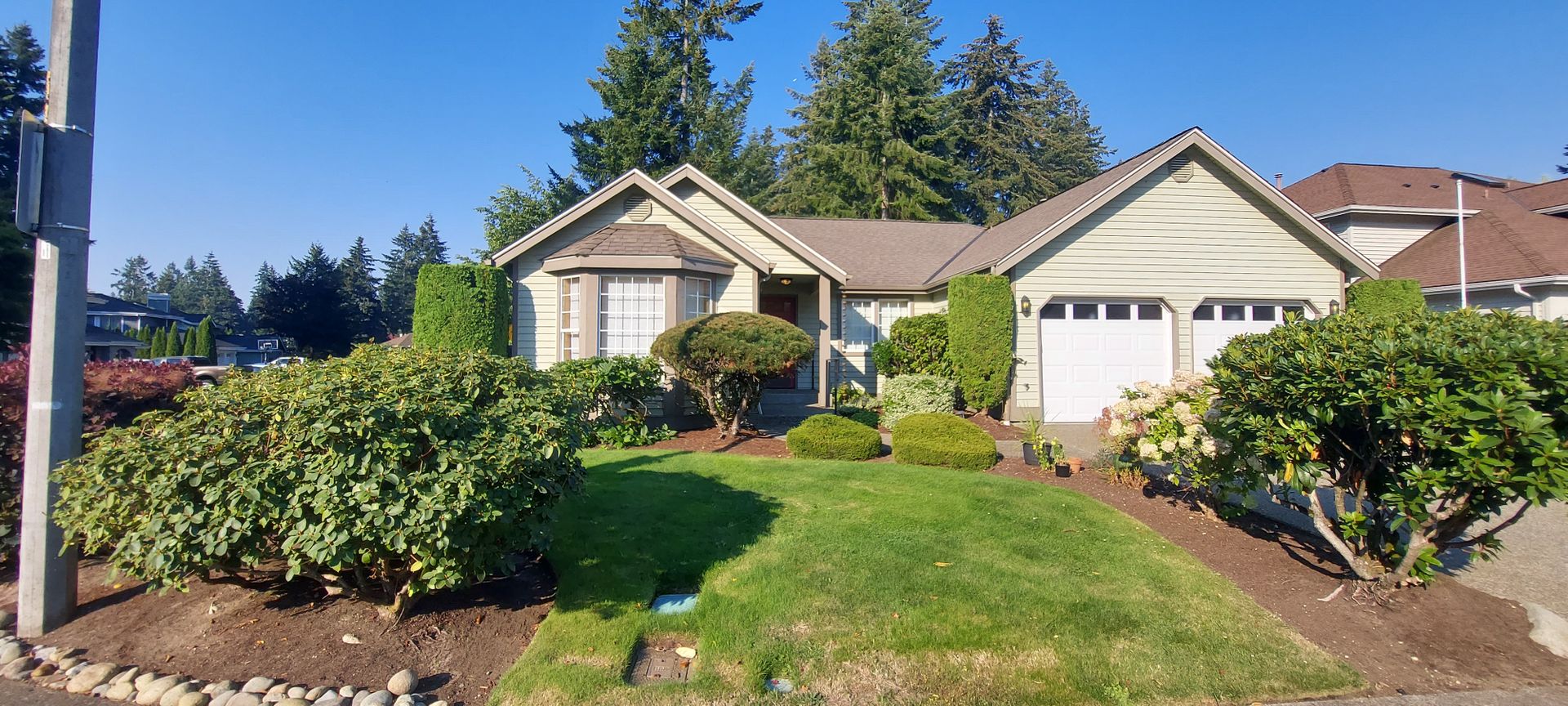 Maple Valley House: 26027 Lake Wilderness Country Club Drive SE