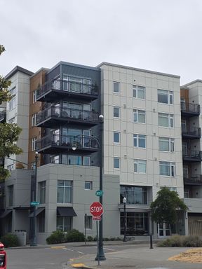Burien Town Square 1 bedroom on the 4th floor, with 1 car parking space in garage - Available now!! – photo 1