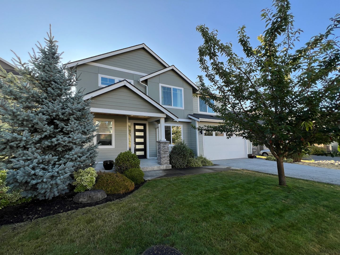 Bonney Lake House: 8202 205th Ave E