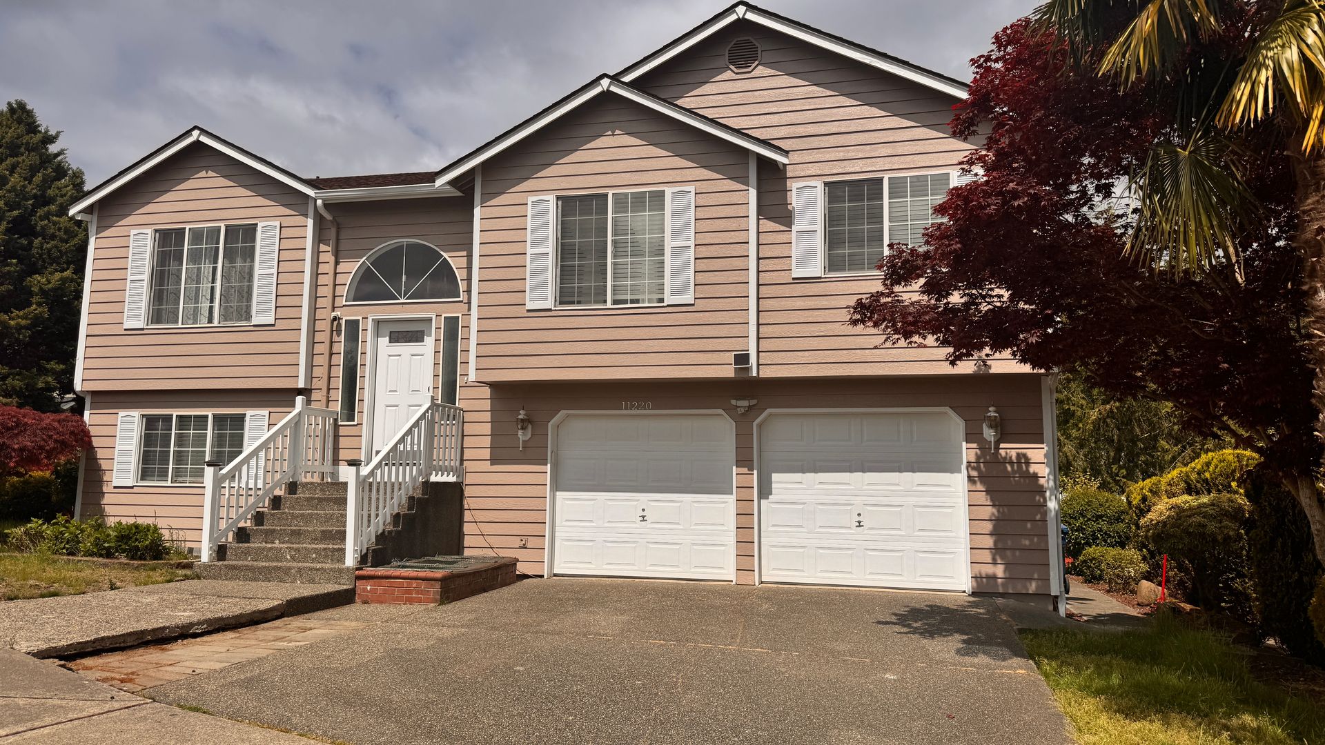 Kent House: 11220 SE 264th St