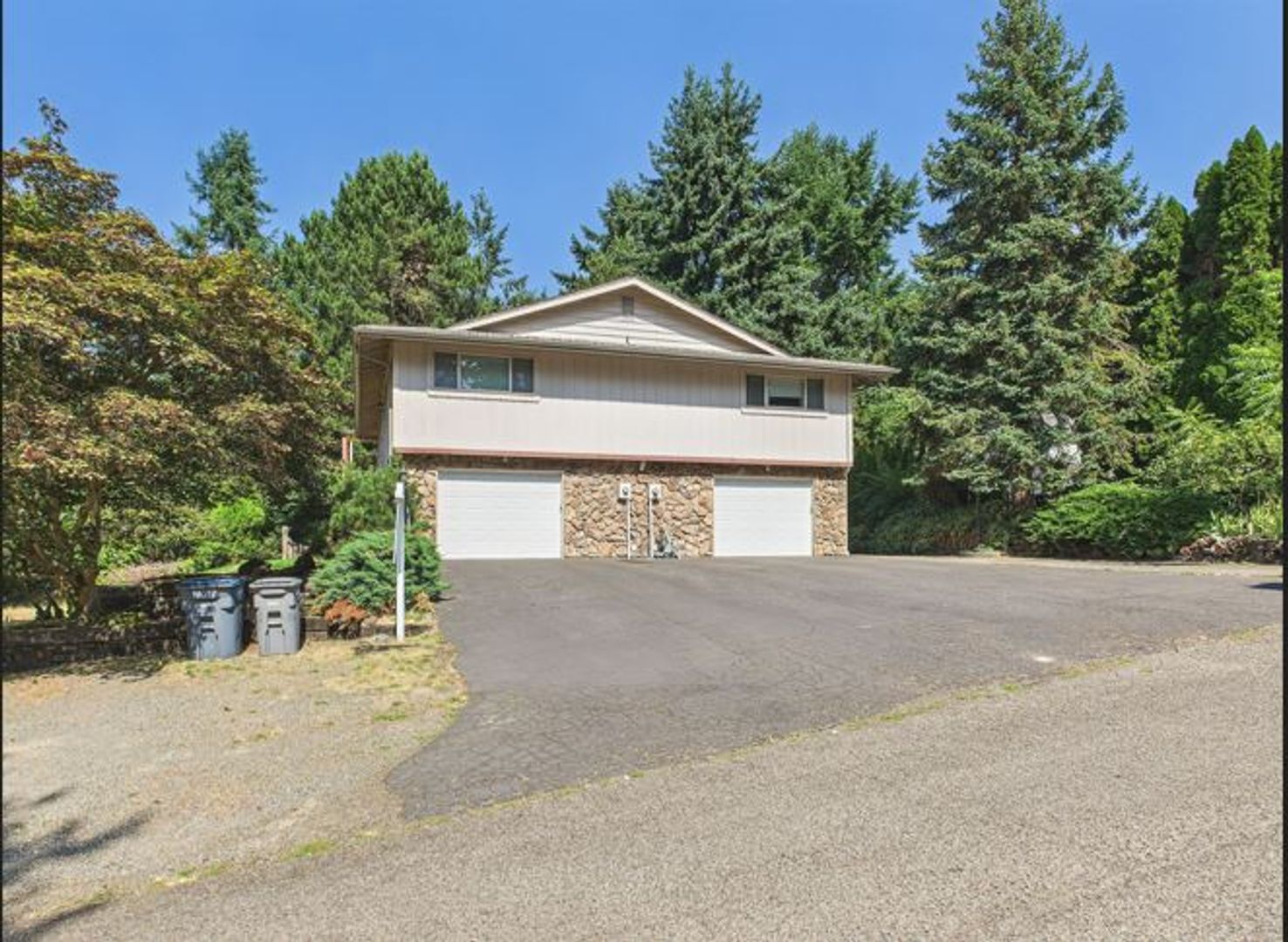 Tacoma Apartment: 8013-8015 Sunset Terrace W