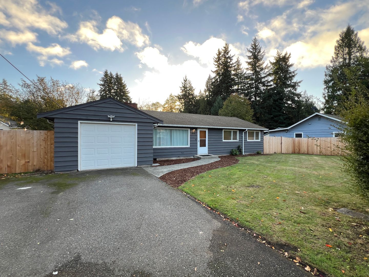 Seattle House: 11214 10th Ave S