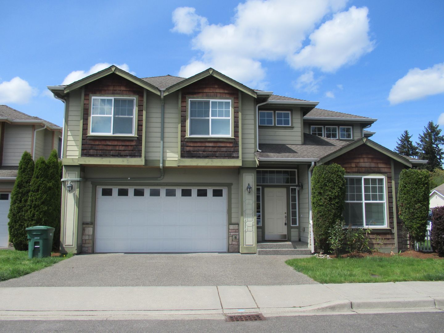 Renton House: 919 Vashon Place NE