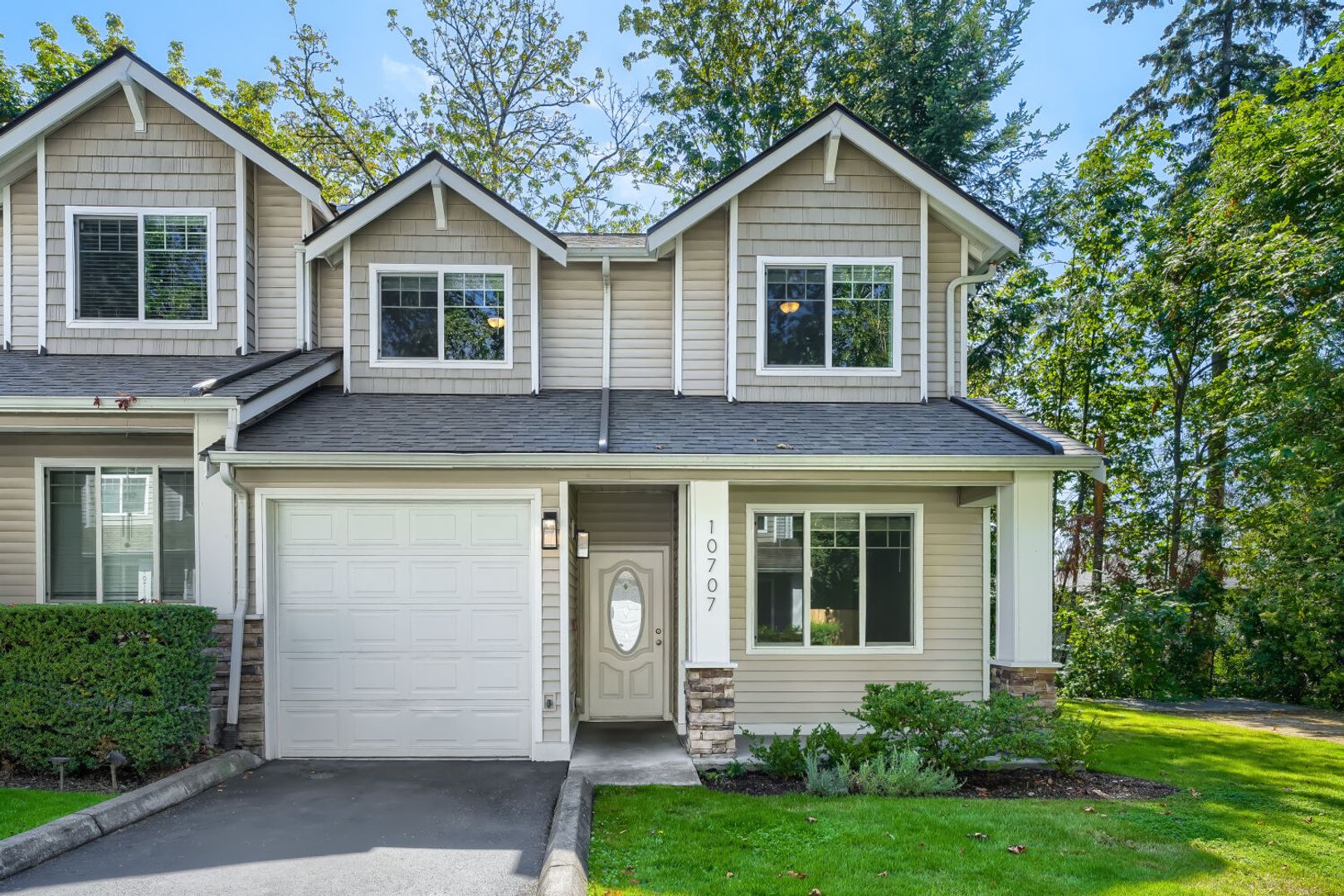 Renton Townhome: 10707 SE 170th St.