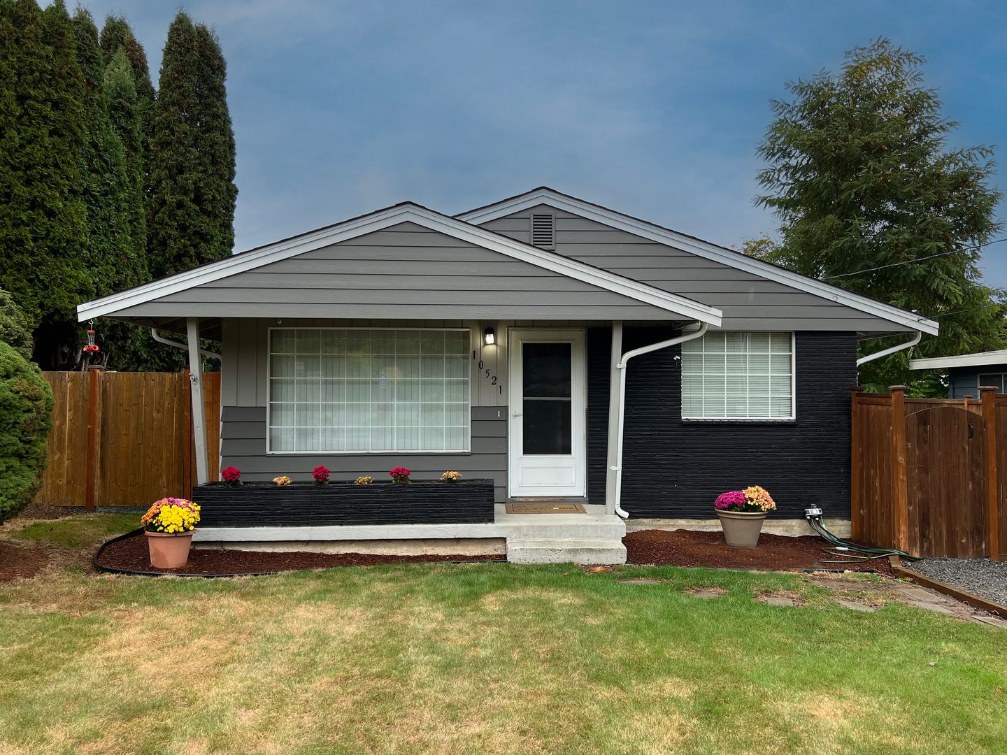 Edgewood House: 10521 16th Street E