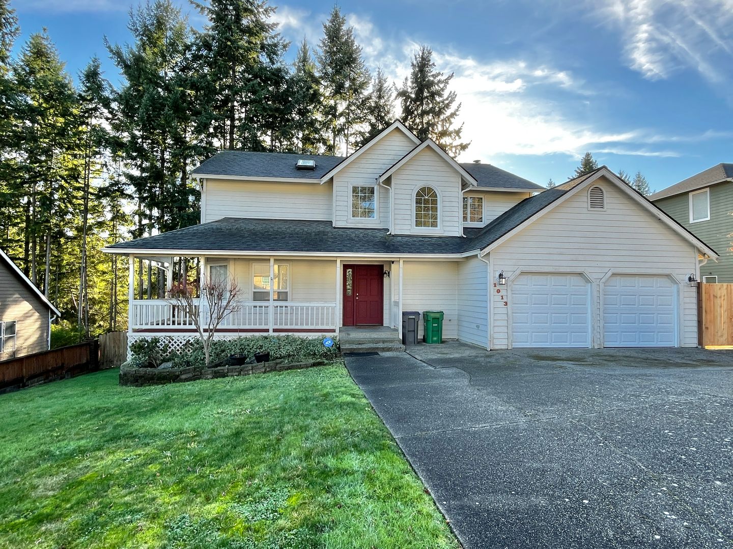 Silverdale House: 1013 NW Calypso Circle