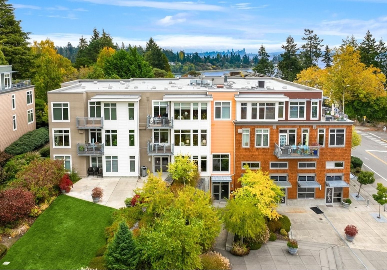Bainbridge Island Condo: 125 Ferncliff Ave NE, Suite E348
