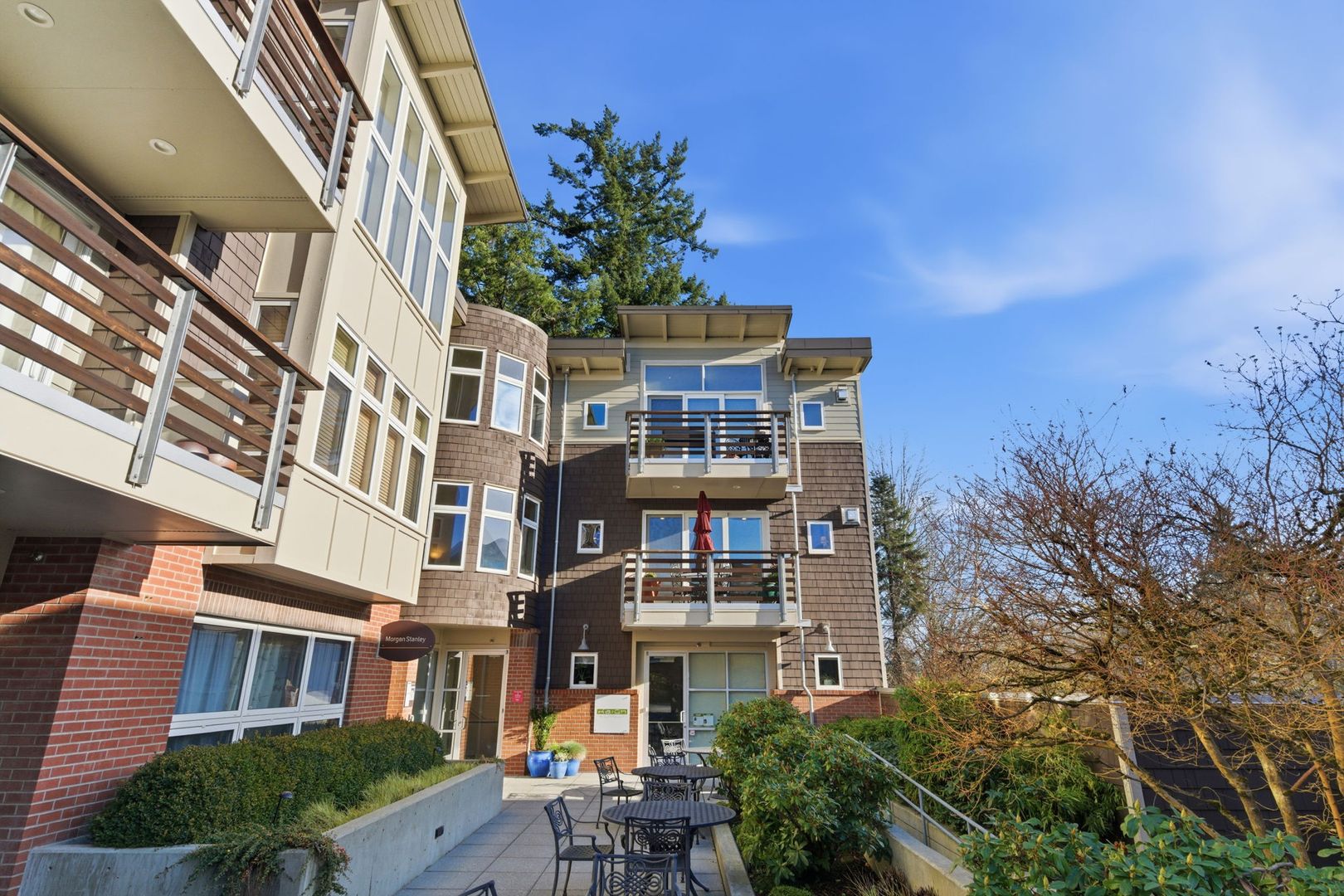 Bainbridge Island Condo: 400 Winslow Way E #280