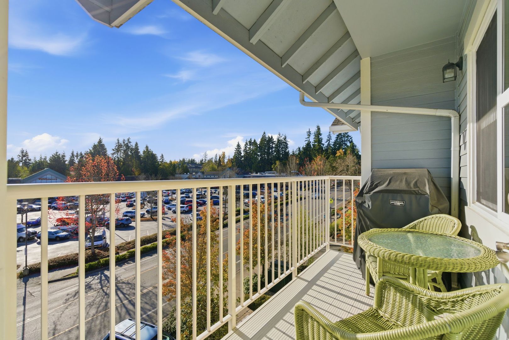 Bainbridge Island Condo: 300 High School Rd NE #404