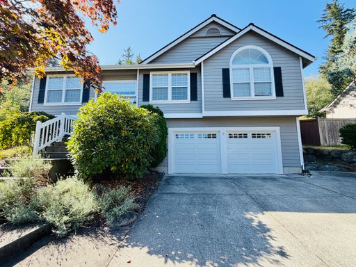 3 Bedroom Deer Run Home in Poulsbo – photo 1