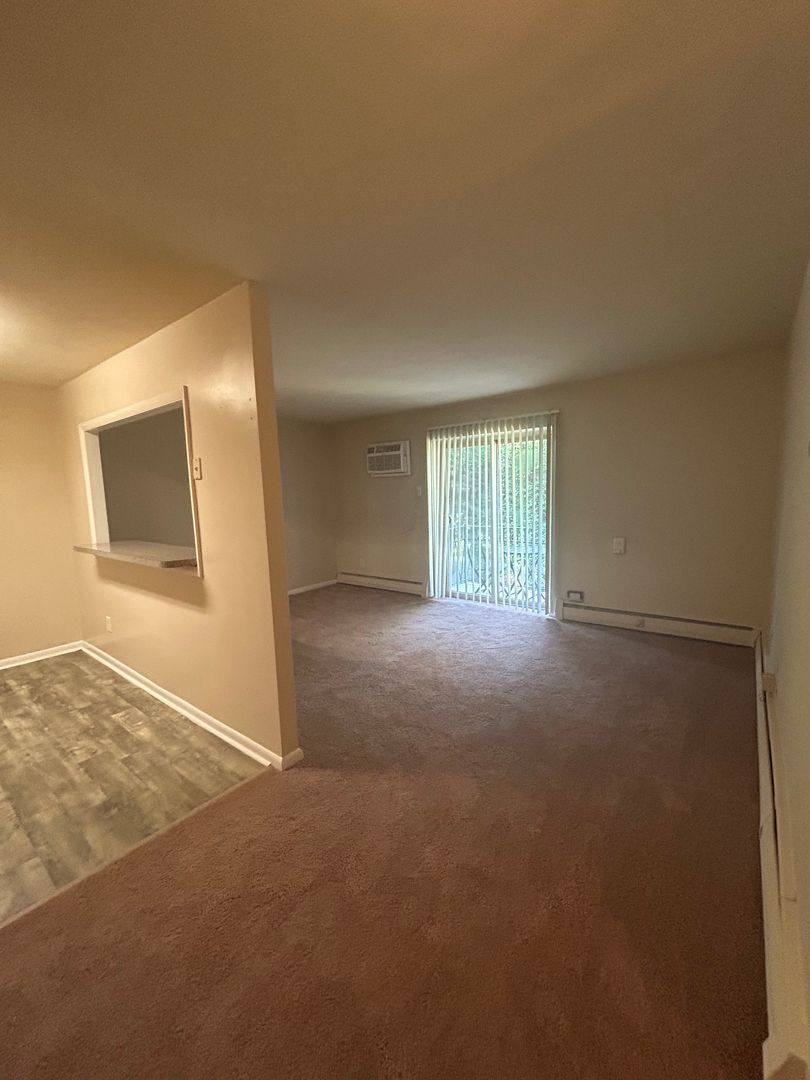 SECANE Apartment: 824-828 PROVIDENCE RD