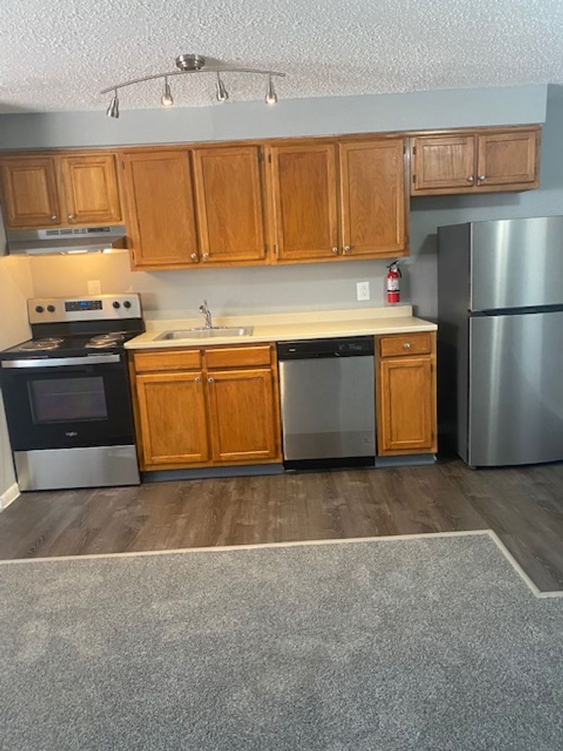 RIDLEY PARK Apartment: 2 W. CHESTER PIKE