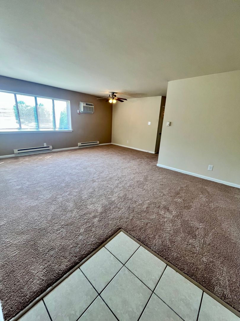 GLENOLDEN Apartment: 100 OAK AVE