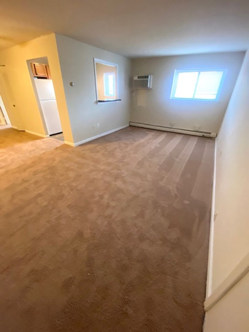 NORWOOD Apartment: 60 WEST WINONA AVENUE