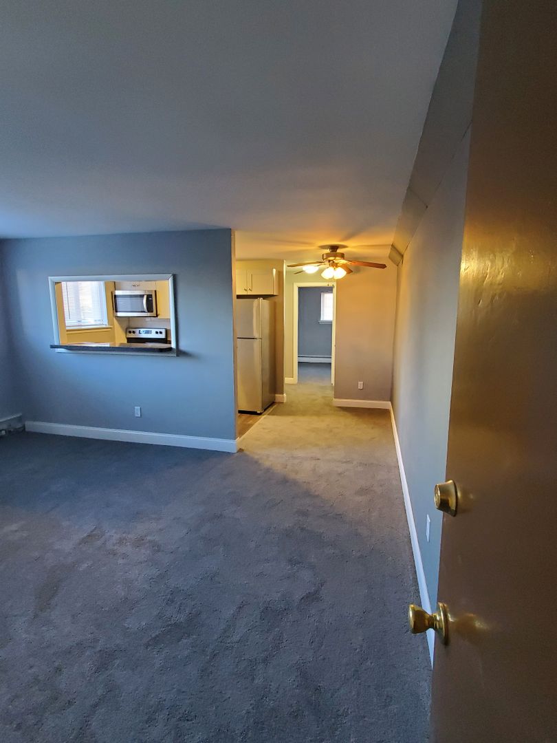 Secane Apartment: 640 South Avenue