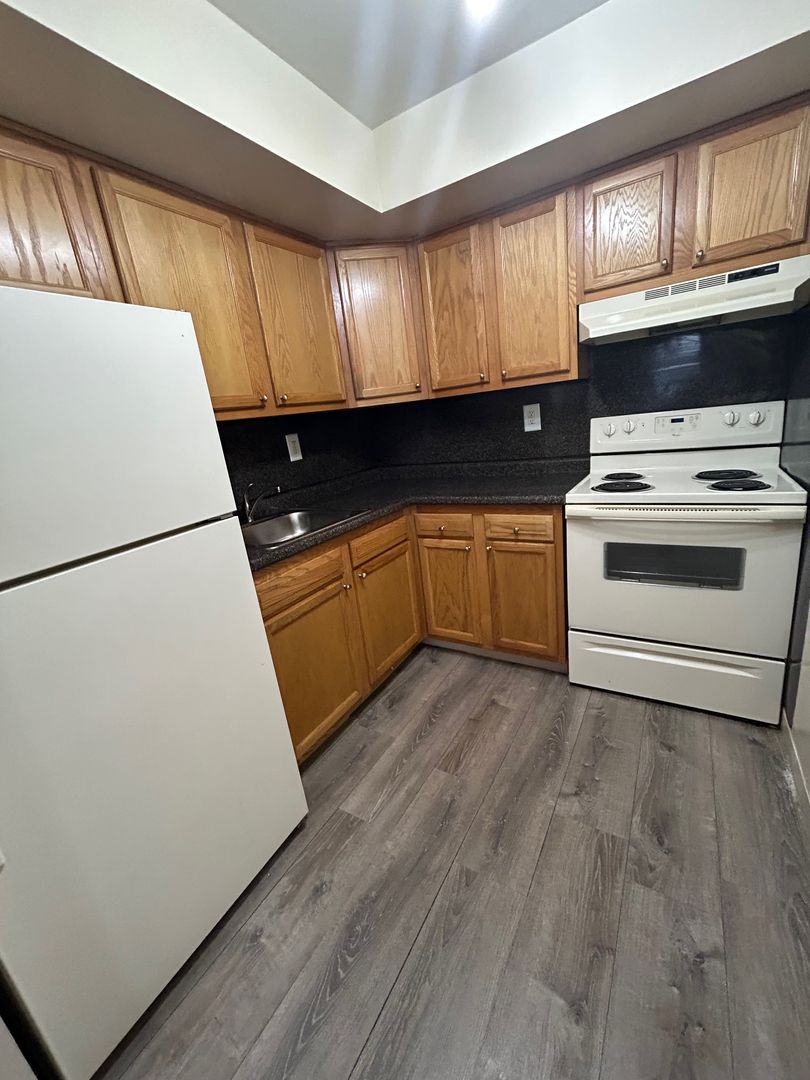 NORWOOD Apartment: 60 WEST WINONA AVENUE