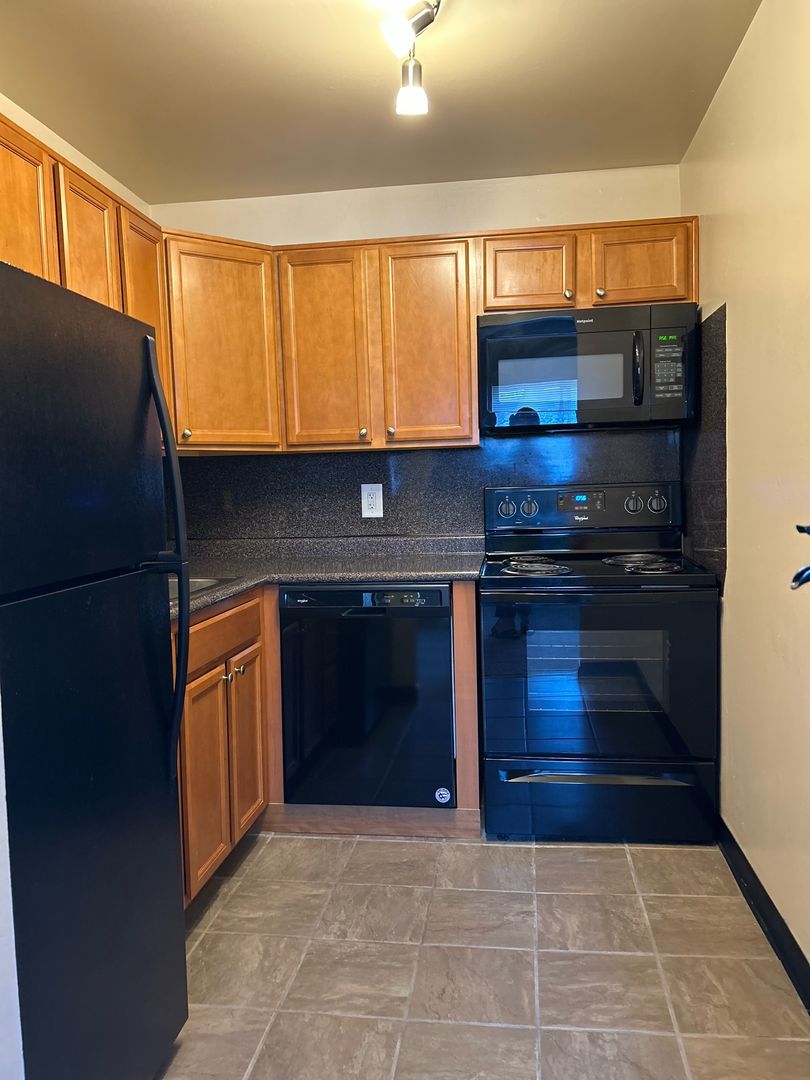 NORWOOD Apartment: 60 WEST WINONA AVENUE