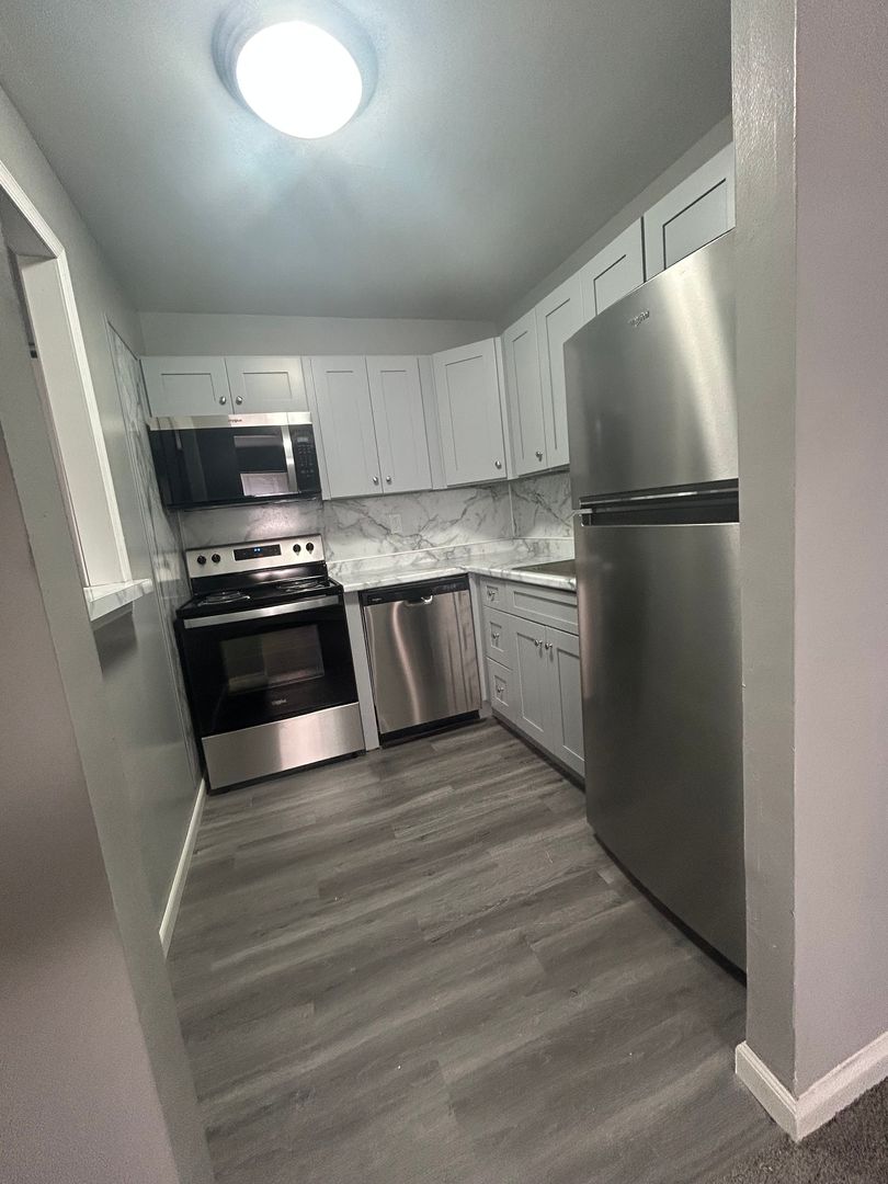 NORWOOD Apartment: 60 WEST WINONA AVENUE