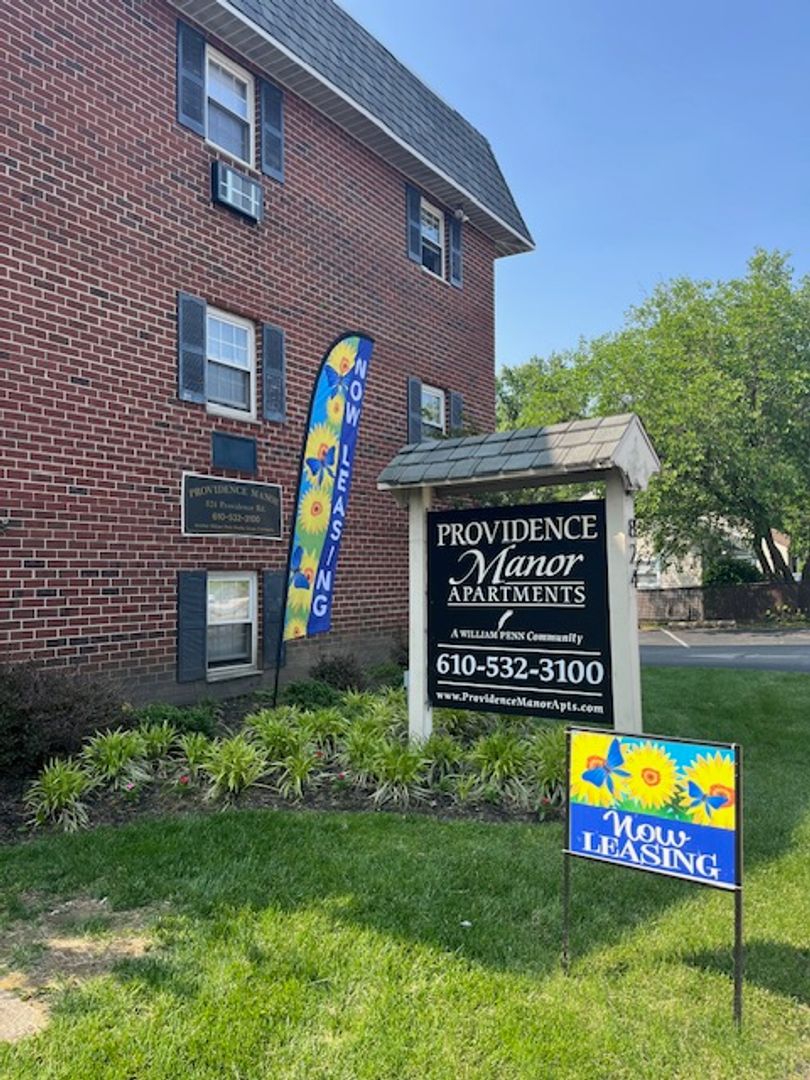 SECANE Apartment: 824-828 PROVIDENCE RD