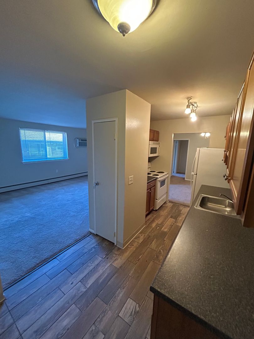 RIDLEY Apartment: 640 SOUTH AVENUE