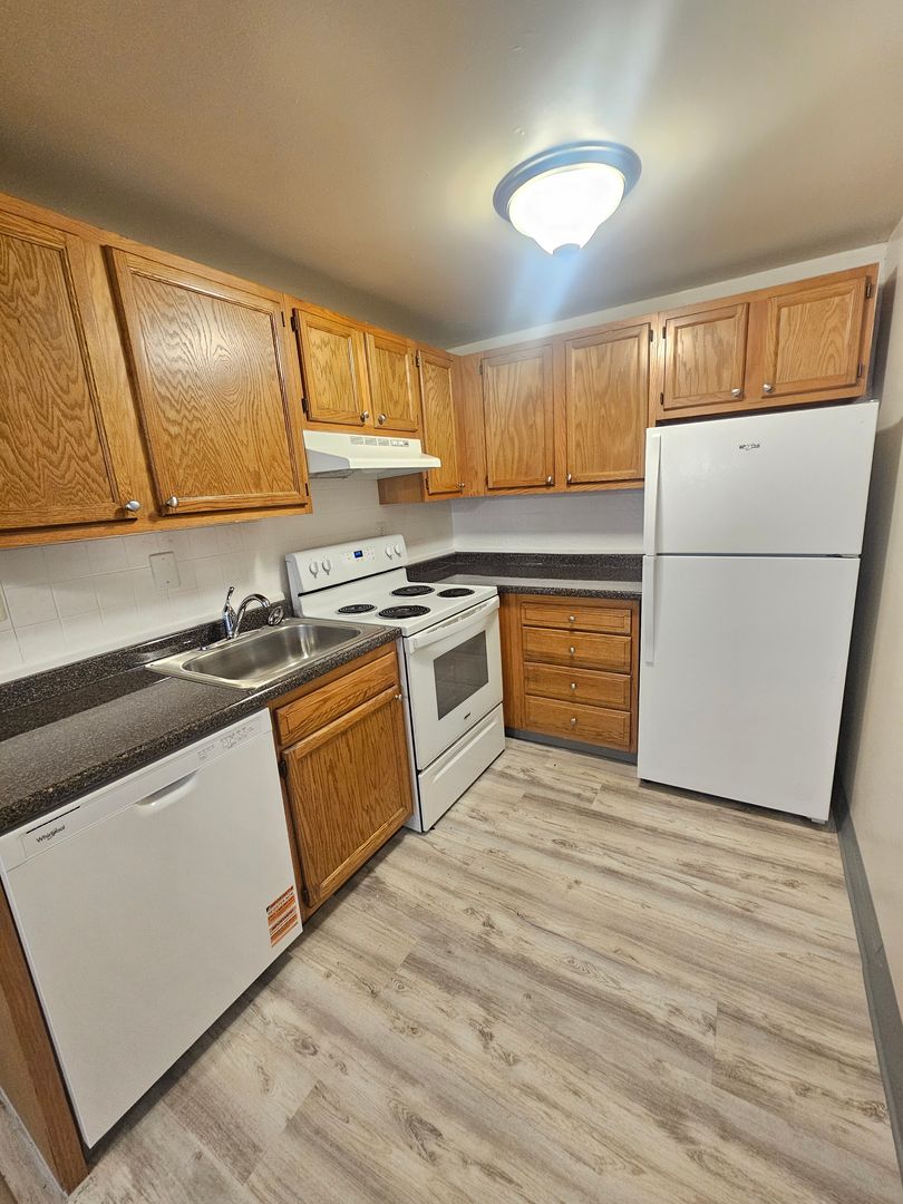 RIDLEY PARK Apartment: 2 W. CHESTER PIKE