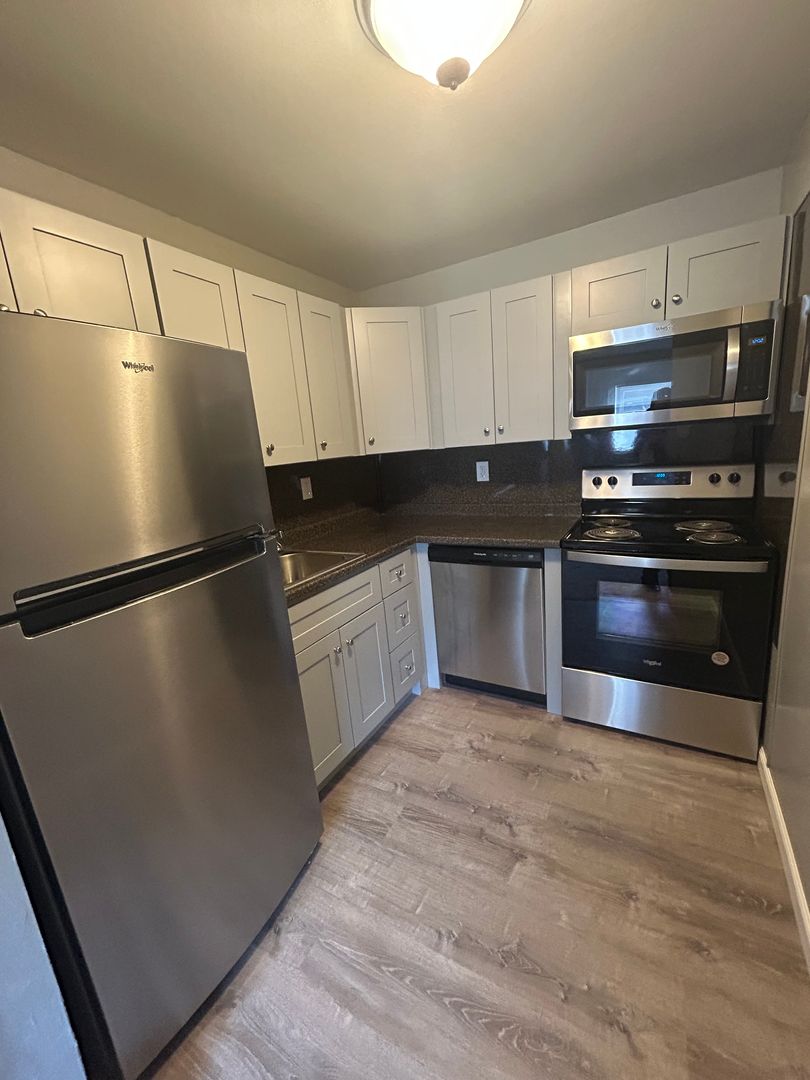 NORWOOD Apartment: 60 WEST WINONA AVENUE