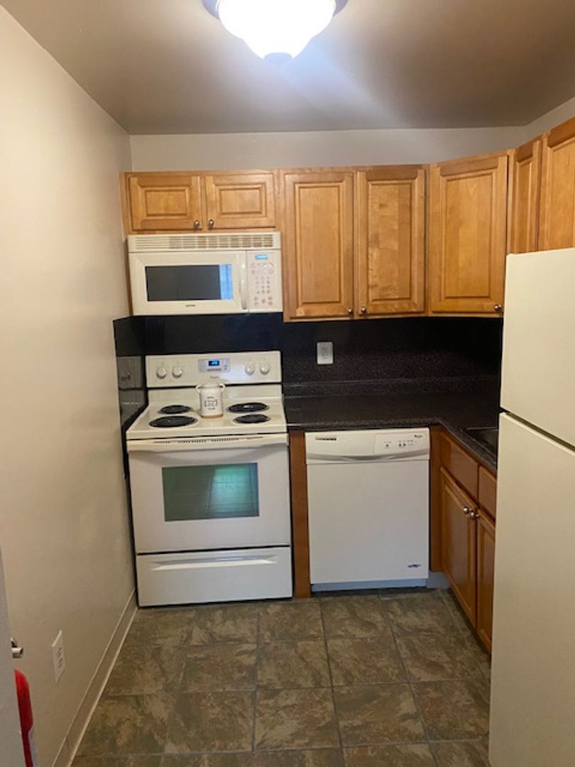 NORWOOD Apartment: 60 WEST WINONA AVENUE