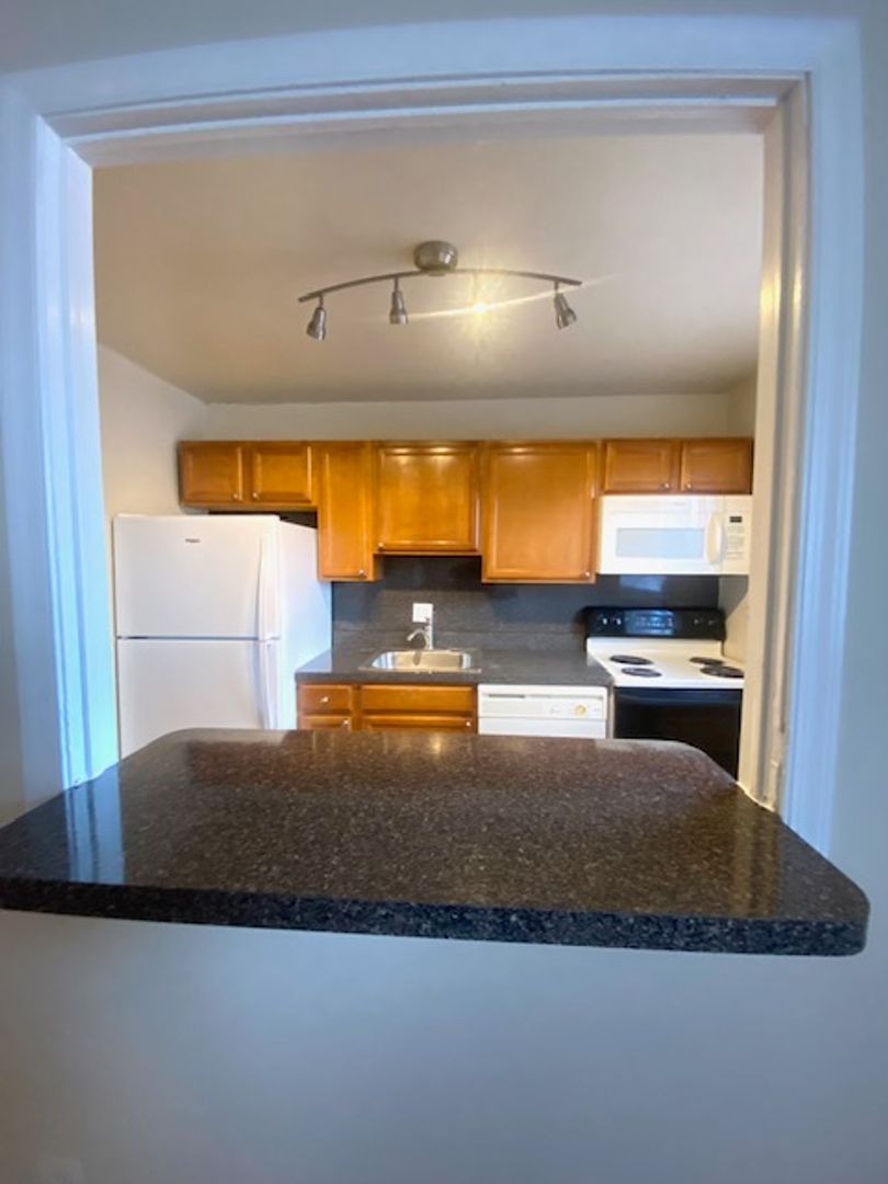 NORWOOD Apartment: 60 WEST WINONA AVENUE