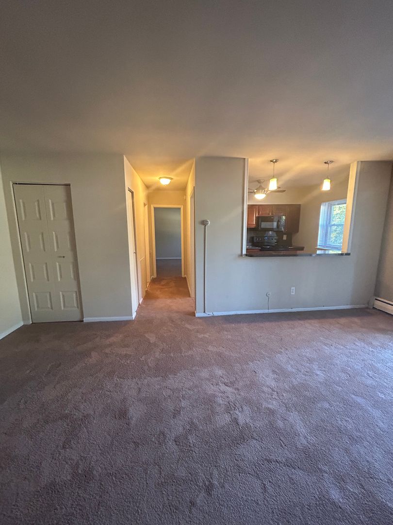 SECANE Apartment: 824-828 PROVIDENCE RD