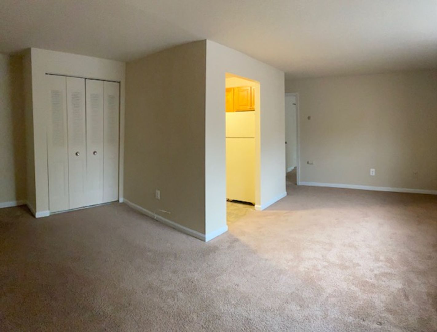 NORWOOD Apartment: 60 WEST WINONA AVENUE