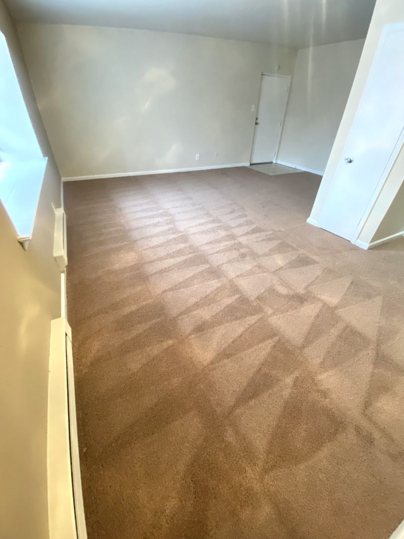 GLENOLDEN Apartment: 100 OAK AVE