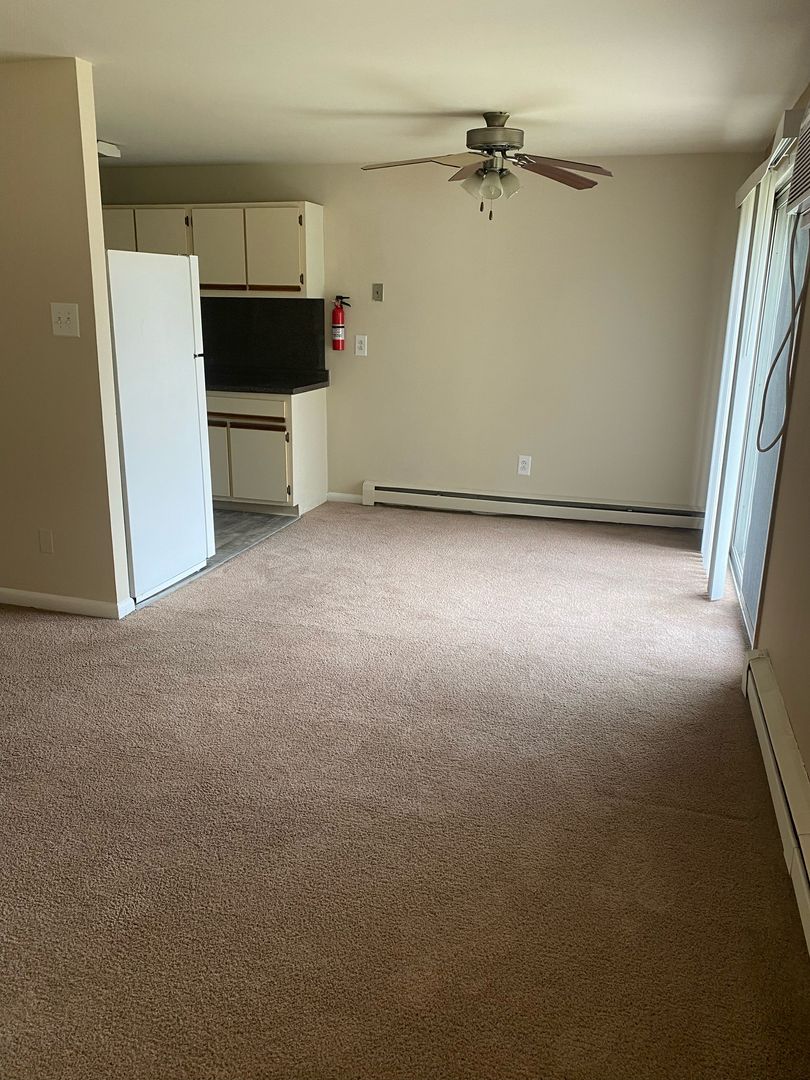 Morton Apartment: 8 Amosland Road