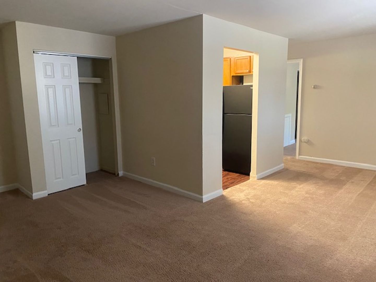 NORWOOD Apartment: 60 WEST WINONA AVENUE