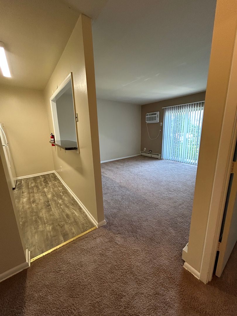 SECANE Apartment: 824-828 PROVIDENCE RD