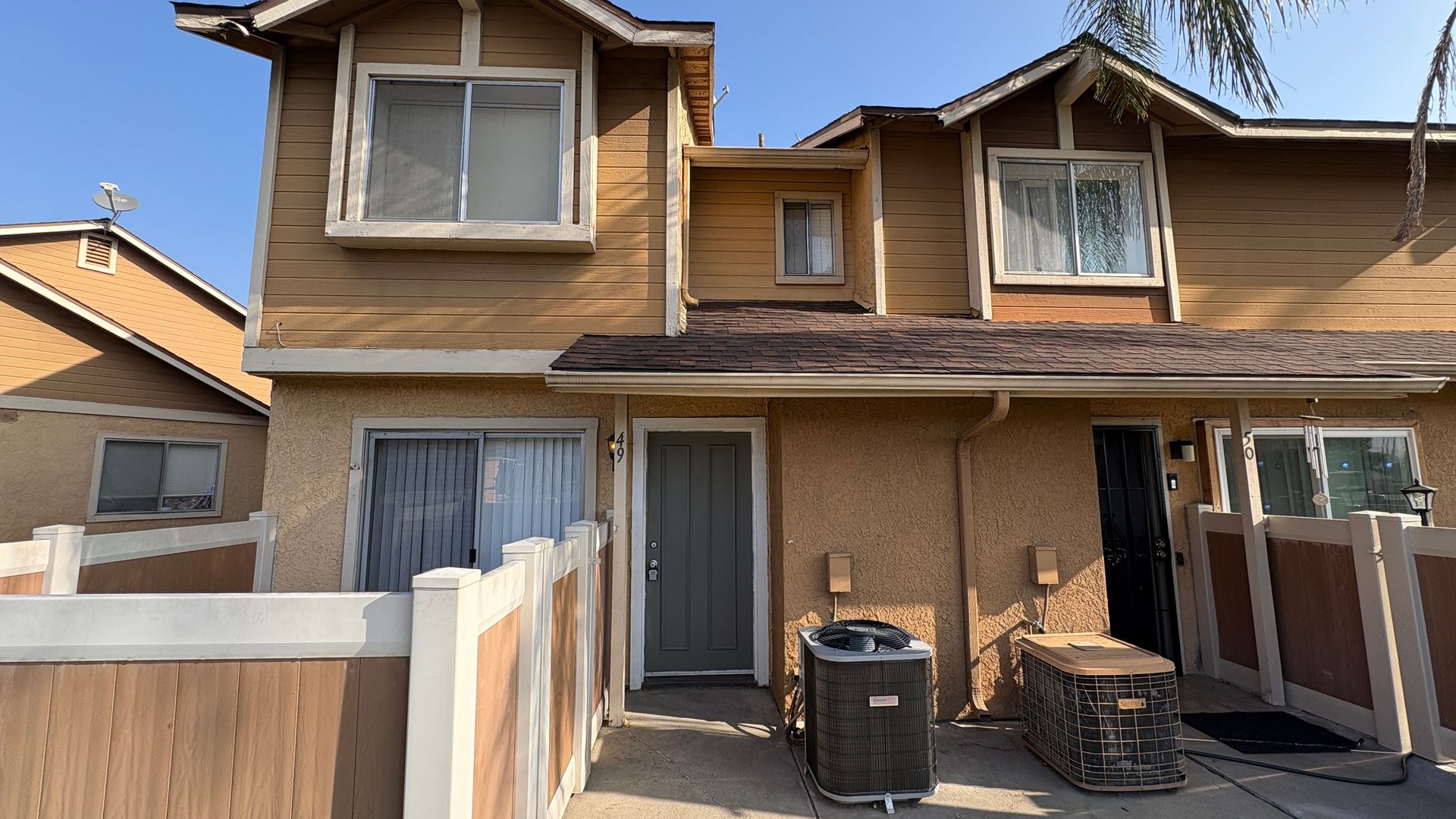 San Bernardino House: 1460 Kendall Dr #49