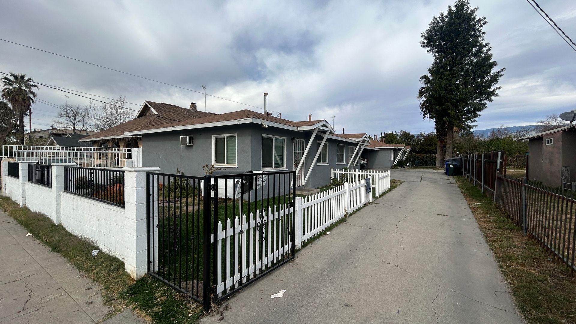 San Bernardino Apartment: 632 W 9th Street