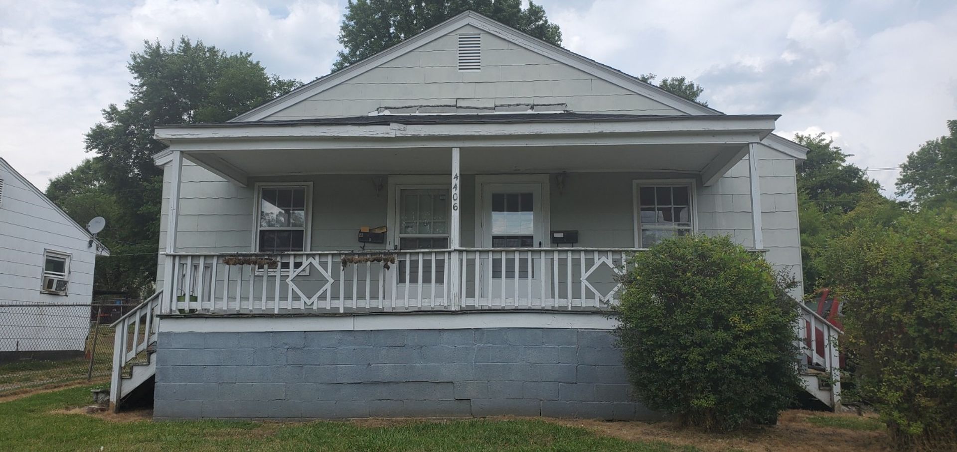 Greensboro Apartment: 4406 Trinity Ave