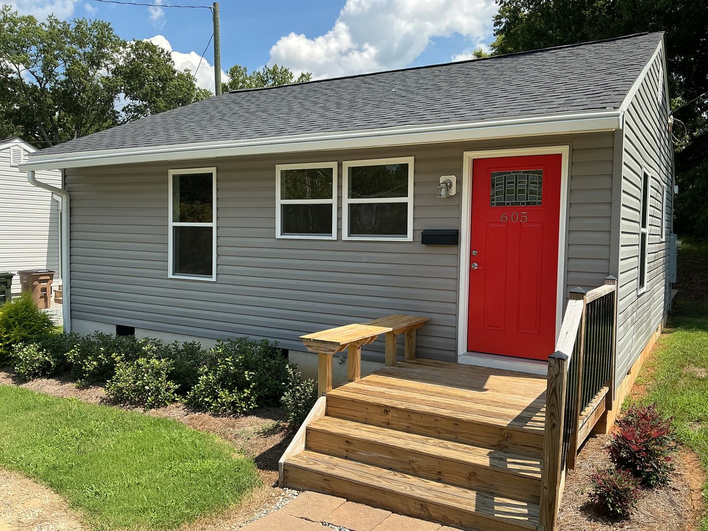 Greensboro House: 605 Granite Street