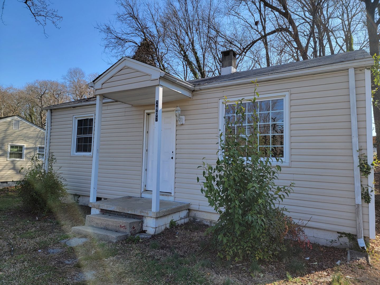 Greensboro House: 2907 Dexter Ave