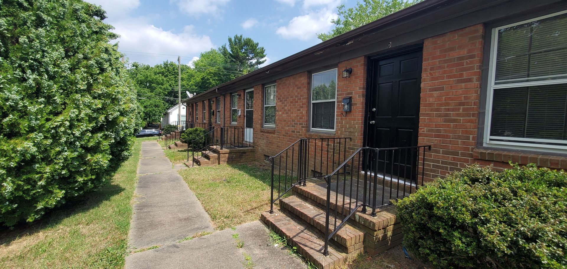 Greensboro Apartment: 401 Guilford Ave.