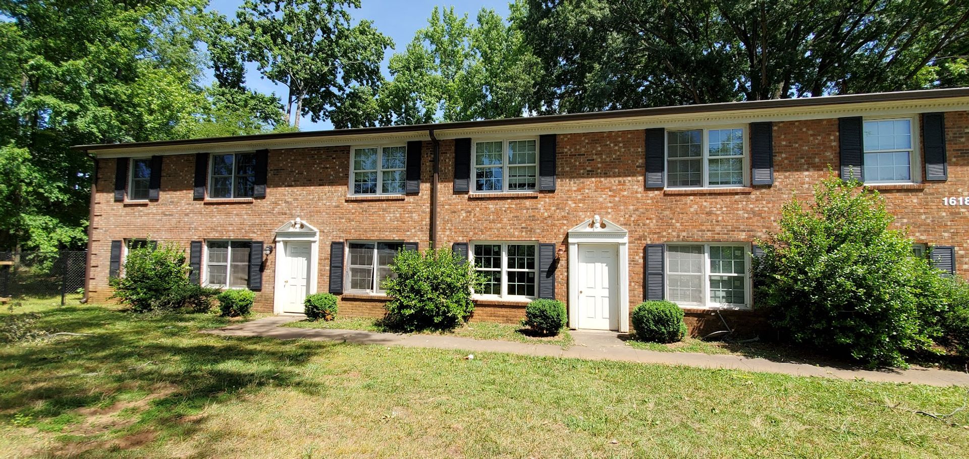 Greensboro Apartment: 1618 Summit Ave