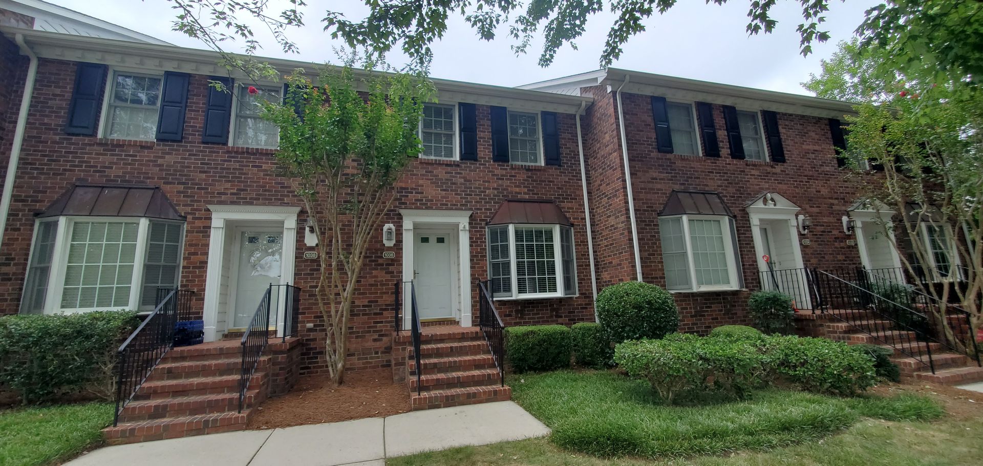 Greensboro House: 1036 Christmas Place