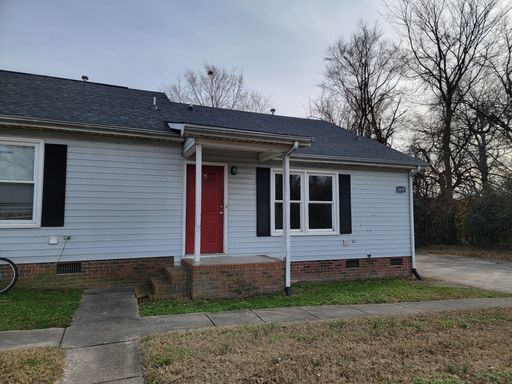 2 Bedroom 1 Bathroom Triplex – photo 1