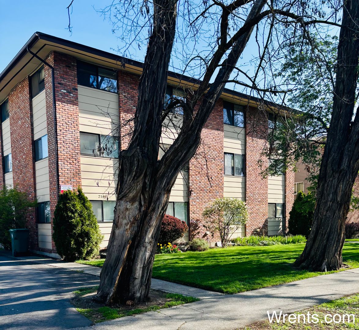 Spokane Apartment: 2106 W. 1st Ave