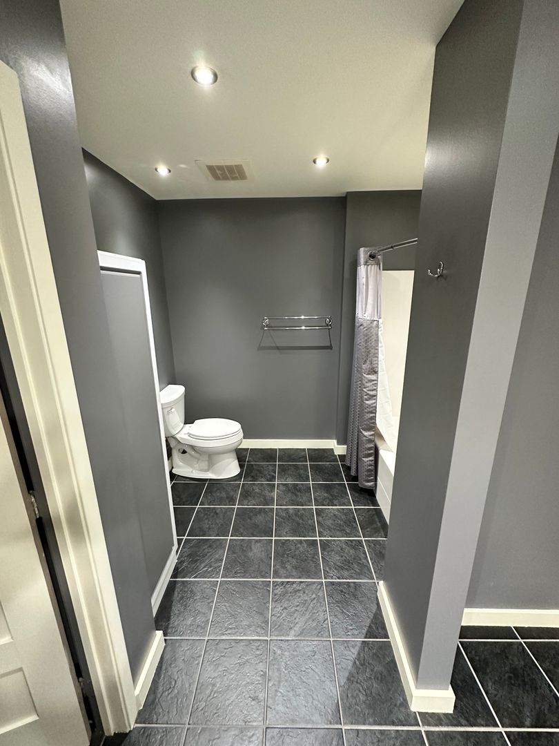 315 W Riverside Ave #305 8 of 8