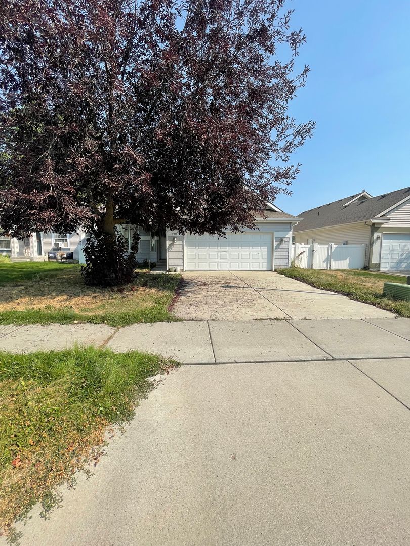 Spokane House: 9318 N Oak