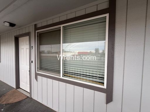 Newly Updated 2 Bed 1 Bath in Airway Heights!
