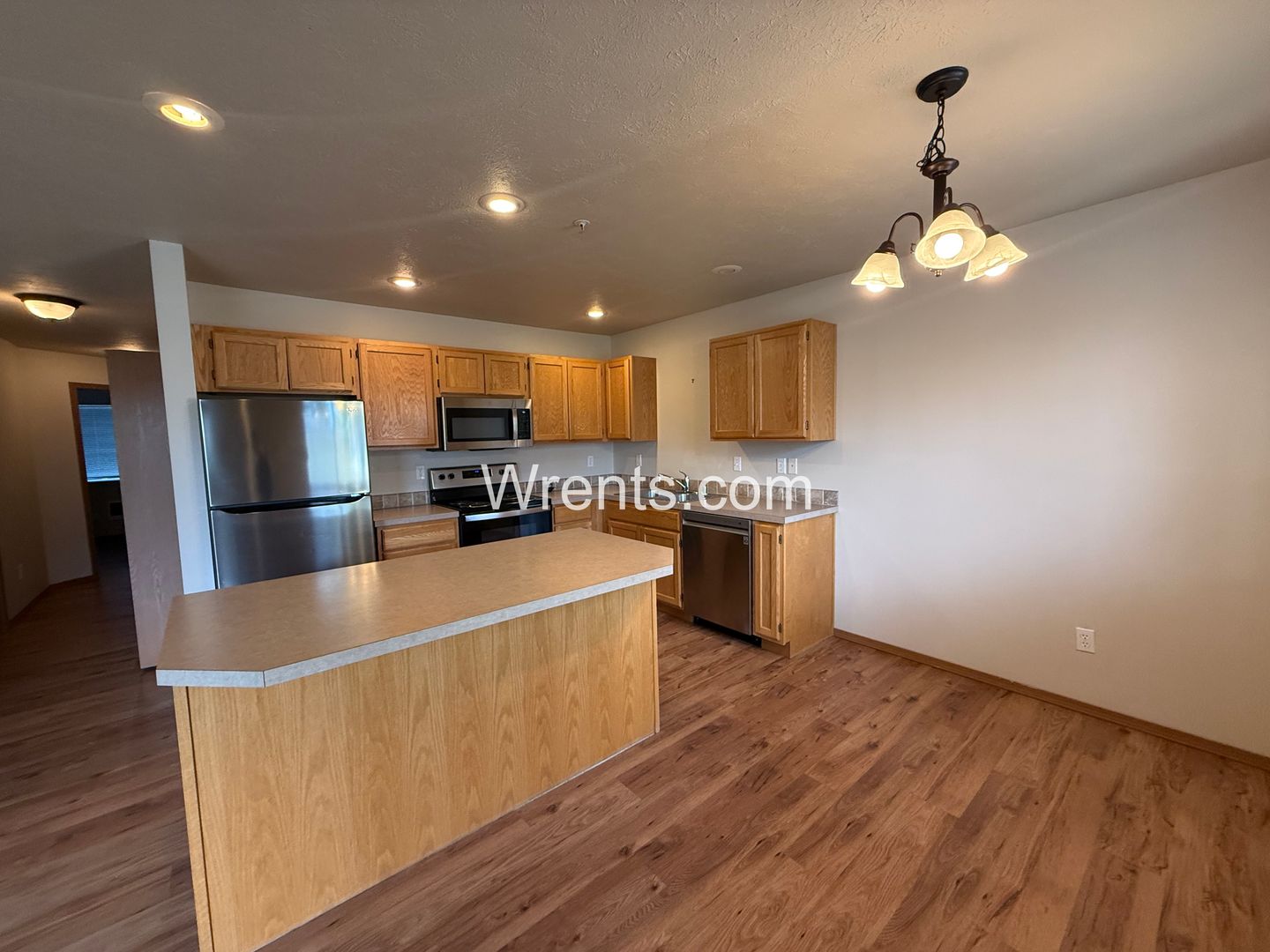 Spokane Valley Apartment: 403 S. Eastern  Rd- Unit #101