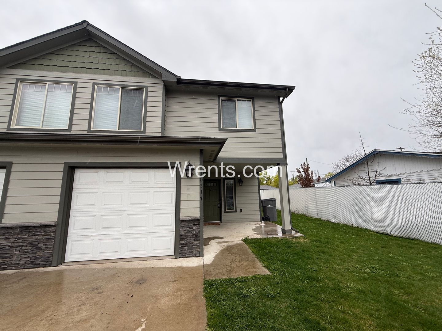 Spokane Valley Apartment: 10317-10319 E Maxwell Ln