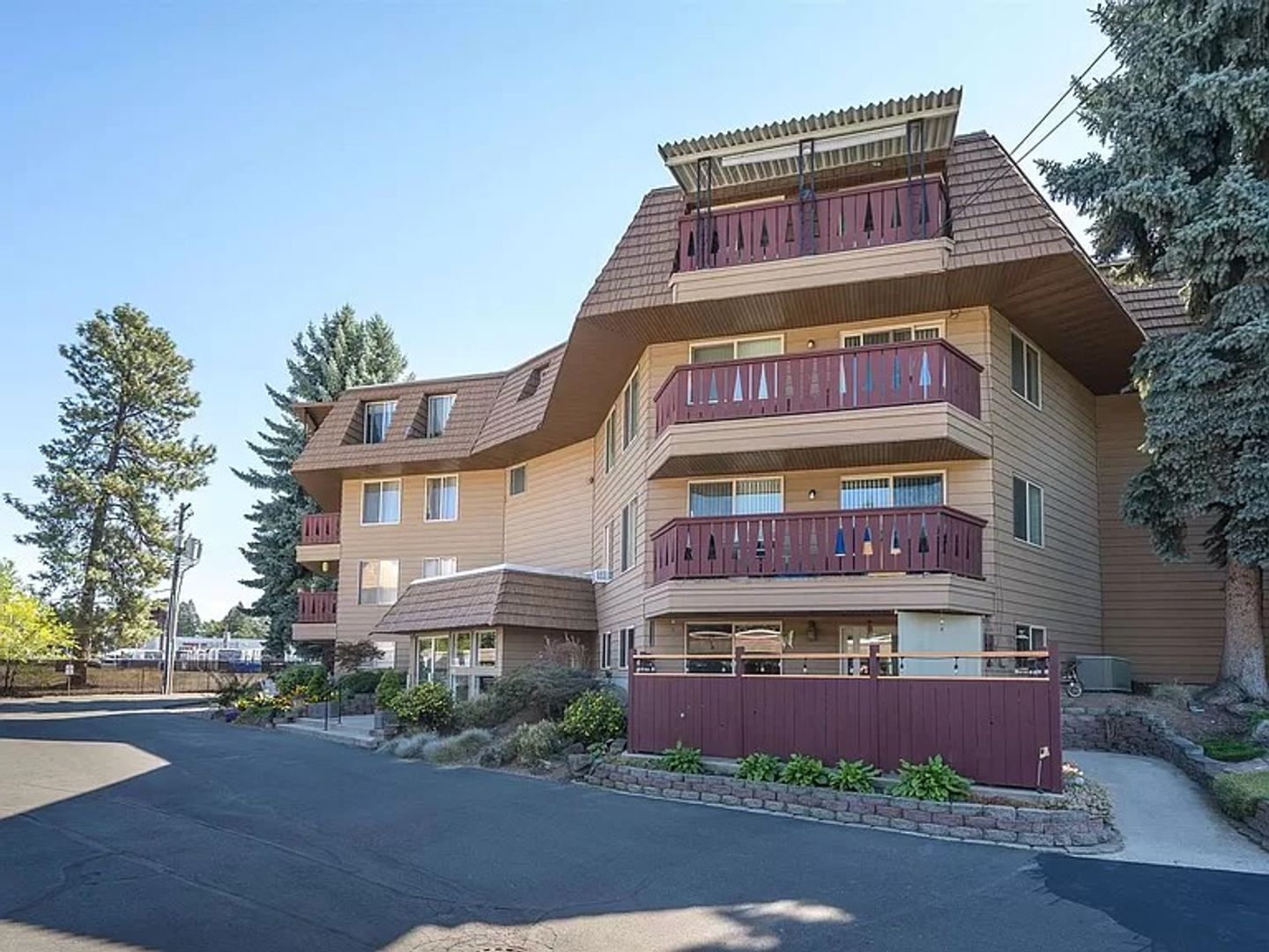 Spokane Condo: 9020 N Country Homes Blvd Apt #9